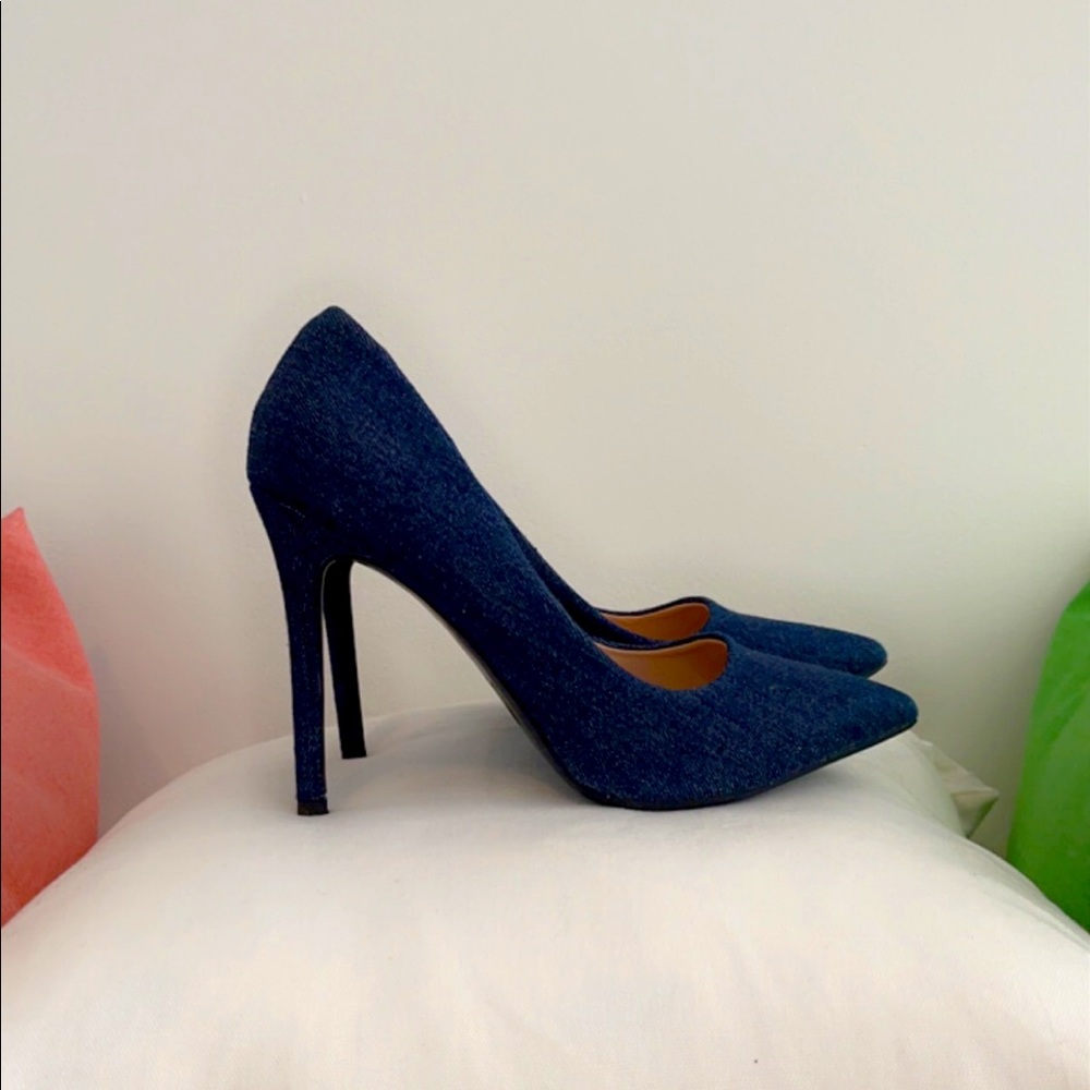 Perfect Denim Pump. Period.
